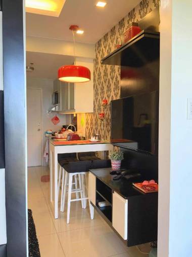 Cozy Condo2 at Wind Residences