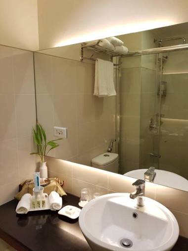 Elizabeth 1830 @ Wind Residences