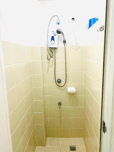 4 pax Tagaytay Prime Staycation wifi and light cooking