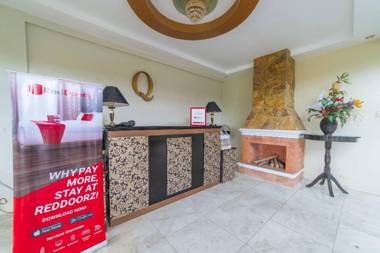 RedDoorz @ Tolentino East Road Tagaytay