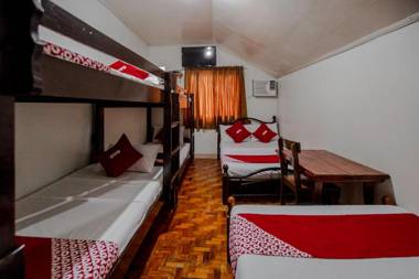 OYO 741 Sierra Travellers Inn