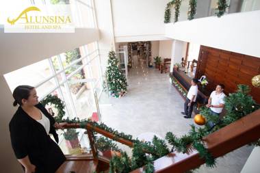 RedDoorz Premium near Health Centrum Banica