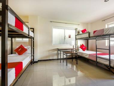 Vaccinated Staff - OYO 850 Clr Mn Inn