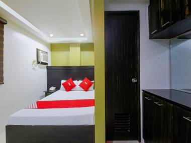 Vaccinated Staff - OYO 862 Jqv Hotel