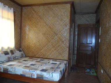 Victoria Guest House and Cottages