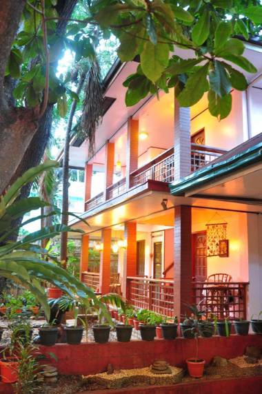 Lola Itang Pension And Restaurant