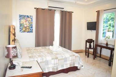 Villa de Sierra Vista Bay and Mountain View Inn