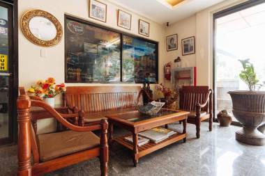 RedDoorz Premium near Pristine Beach