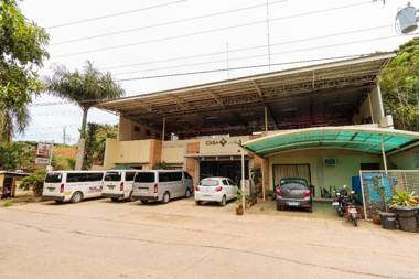 RedDoorz Premium near Pristine Beach