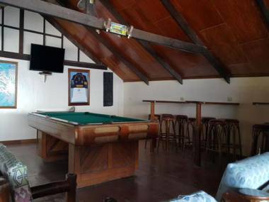 La Laguna Beach Club & Dive Center