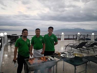 Manarra Sea View Resort