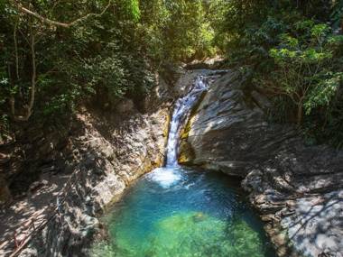 Bahay Isla Sanctuario