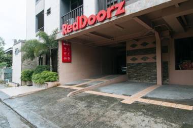 RedDoorz Plus at Canley Residential