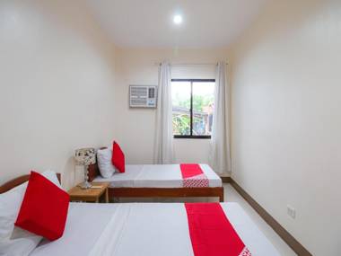 OYO 781 Junie Pension House