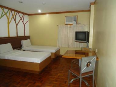 Park Bed & Breakfast Hotel Pasay - Vaccinated Staff