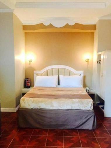 Urban Travellers Hotel