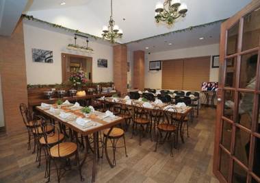 1775 Adriatico Suites