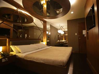 Victoria Court North EDSA Motorist Lodge