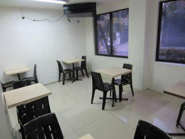 Halina Drive-Inn Hotel Sta. Mesa