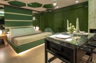 Victoria Court Las Pinas Motorist Lodge