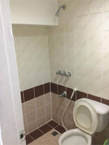 OYO 817 Vista Apartelle