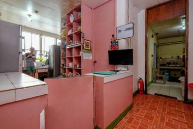 Stay Malate (Wanderers Guest House)