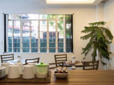 Makati Riverside Inn