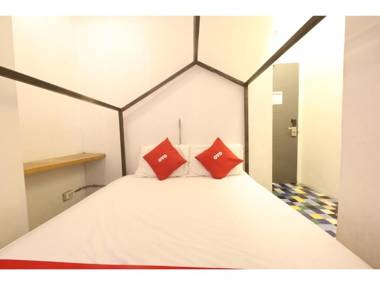 Vaccinated Staff - OYO 866 Junction Hostels