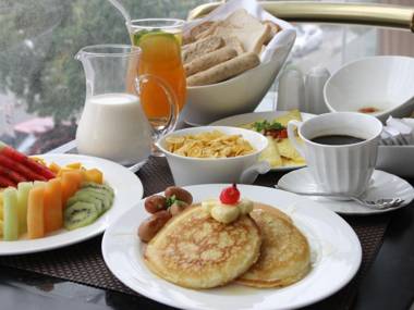 Golden Phoenix Hotel - Manila