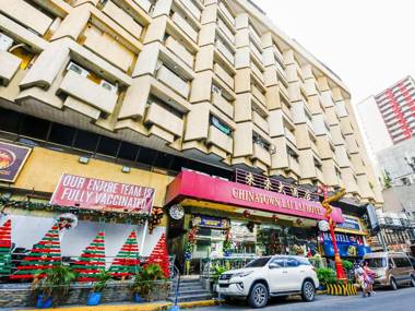 Vaccinated Staff - Capital O 824 Chinatown Lai Lai Hotel