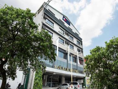 Vaccinated Staff - Capital O 146 Solace Hotel