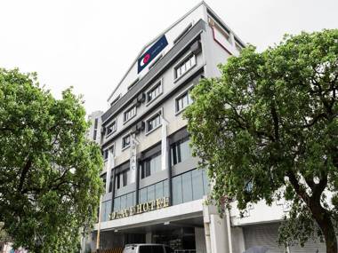 Vaccinated Staff - Capital O 146 Solace Hotel