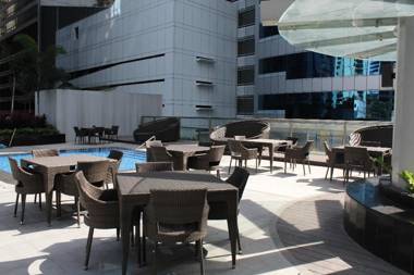 CSuites at Two Central Residences