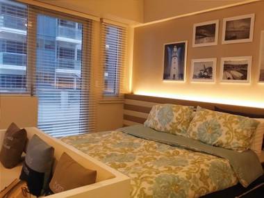 One Palm Tree Condo at Manila Airport T3 by Beth