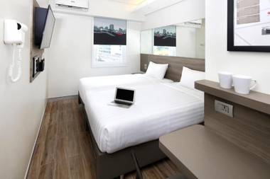 Red Planet Aurora Boulevard