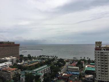 Serena's House Malate Bayview family apartment