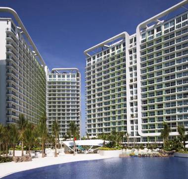 Azure Urban Beach Resort Manila by Radlett