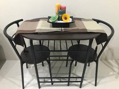 One Palm Tree Apartments