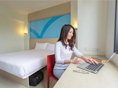 Hop Inn Hotel Aseana City Manila