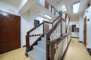 RedDoorz at Palanan Makati 2 - Vaccinated Staff