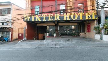 RedDoorz Plus Winter Benitez Cubao