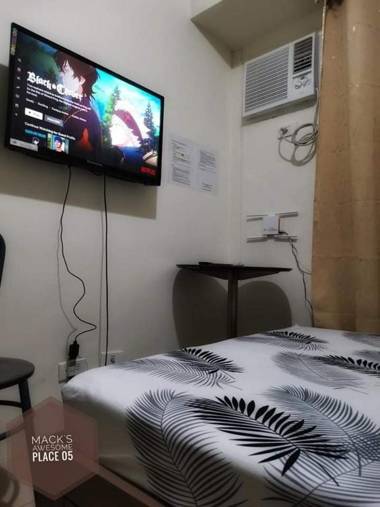 No.10 MACKS AWESOME PLACEHEATERNETFLIX25MBPWIFI