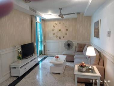 Manila Malate Condo With Balcony and Bay View