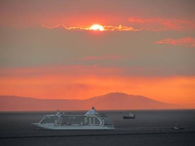 Manila Malate Condo With Balcony and Bay View