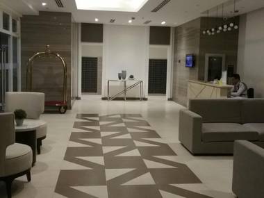 Condoluxe Pioneer Woodlands