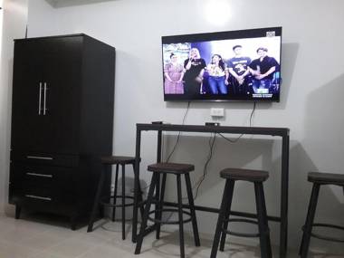 Condoluxe Pioneer Woodlands