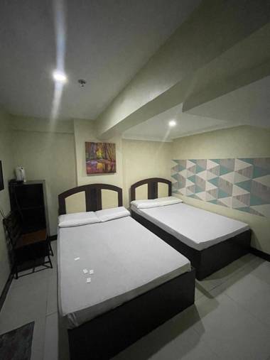 OYO 894 Cosmo Hotel P Campa Manila