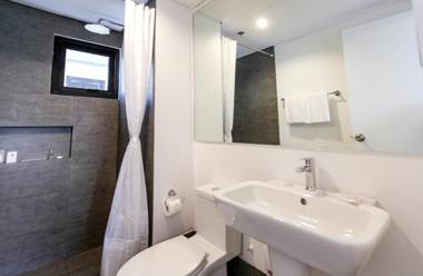 Privato Makati - Multiple Use Hotel