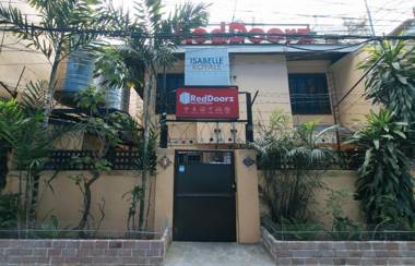 RedDoorz near PNR Espana Station