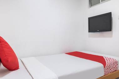 Vaccinated Staff - OYO 416 Lucky Hotel